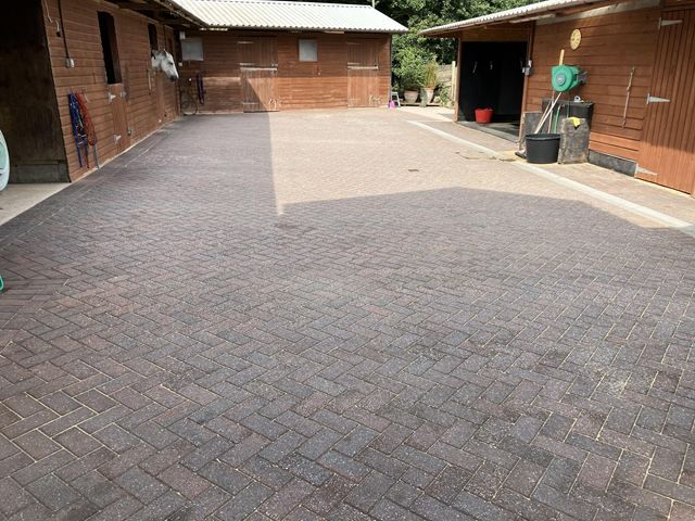 driveway-cleaning-12